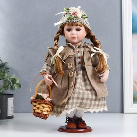 Кукла коллекционная керамика ′София в песочном пальто, платье в клетку′ 30 см в Донецке