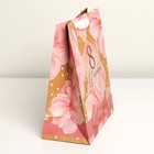 Пакет крафтовый вертикальный «С 8 Марта», ML 27 х 23 х 11.5 см 7010102