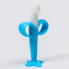 Детская зубная щетка, прорезыватель - массажер на присоске «Банан», силиконовая, с ограничителем, в контейнере, цвет голубой - фото 4130580