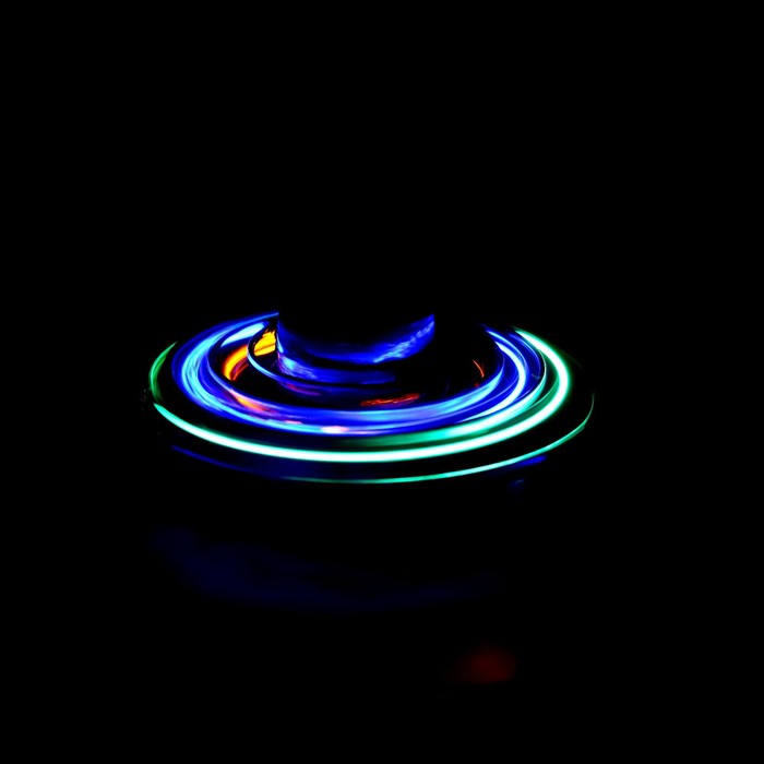 Летающая тарелка UFO, датчик движения, работает от аккумулятора, цвета МИКС | vlarni-land