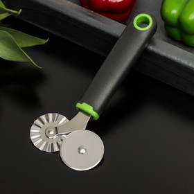 Нож для пиццы и теста двухсторонний Доляна Lime, 17×7,5 см, цвет чёрно-зелёный