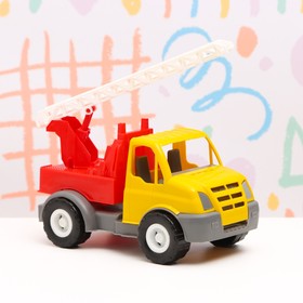 Toy plastic fire truck 20 * 11 * 12cm
