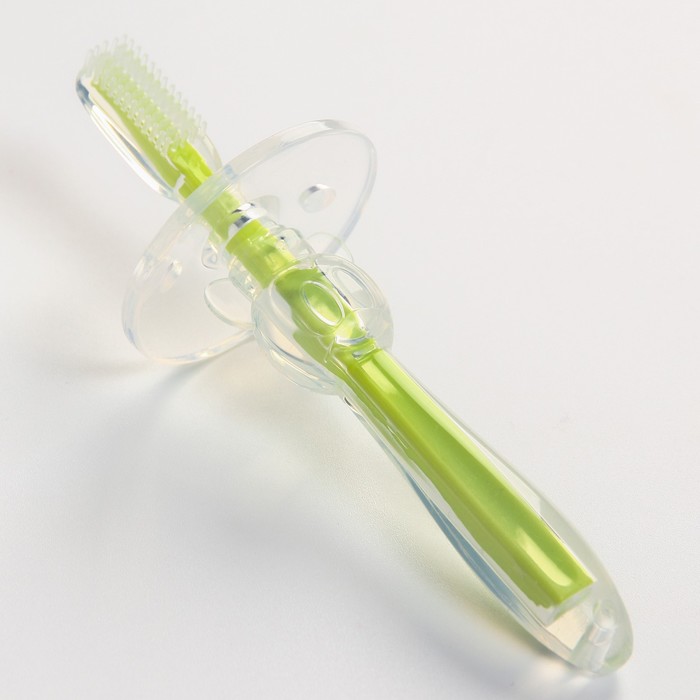 УЦЕНКА Детская зубная силиконовая щетка с ограничителем, цвет зеленый - фото 4247336