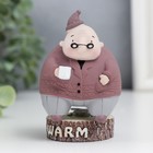 Сувенир полистоун пружинка "Дедуля в колпаке, с кружкой" 8,5х5,5х6 см - фото 800764161