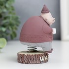 Сувенир полистоун пружинка "Дедуля в колпаке, с кружкой" 8,5х5,5х6 см - фото 800764162