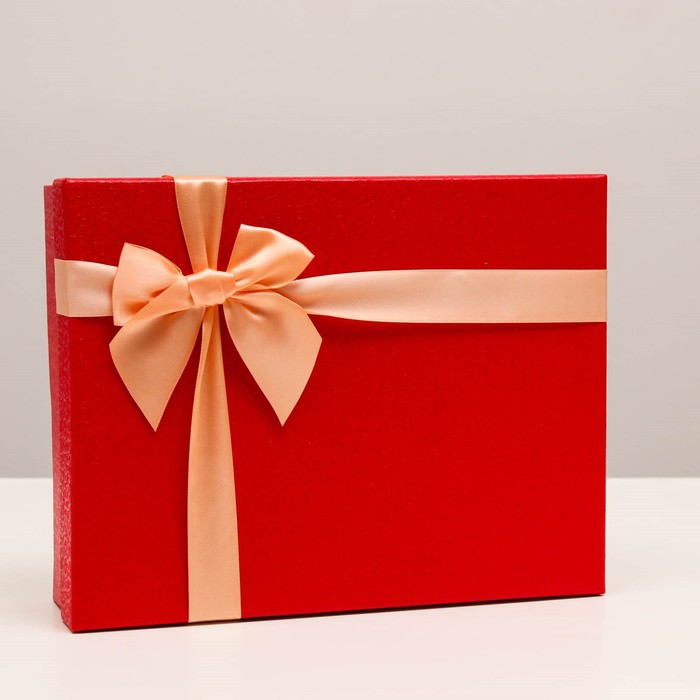 подарочная коробка красная. бантики на подарочные коробки. красные коробки. коробочка для подарка. подарки красного цвета.