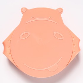 {{photo.Alt || photo.Description || 'Детская тарелка Hello, Hippo! с крышкой, цвет карамельный'}}