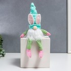 Кукла интерьерная свет "Гном в шапке с зайчьими ушами, длинные ножки" зелёный 30х8 см