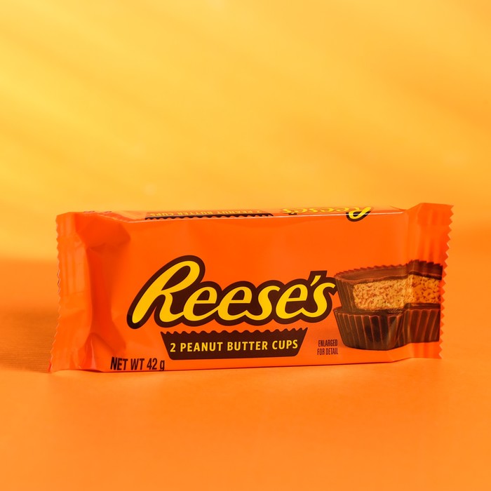Butter cups. Reeses шоколад. Шоколадка Reeses. Reeses 2 Peanut Butter Cups. Шоколад Reese's.