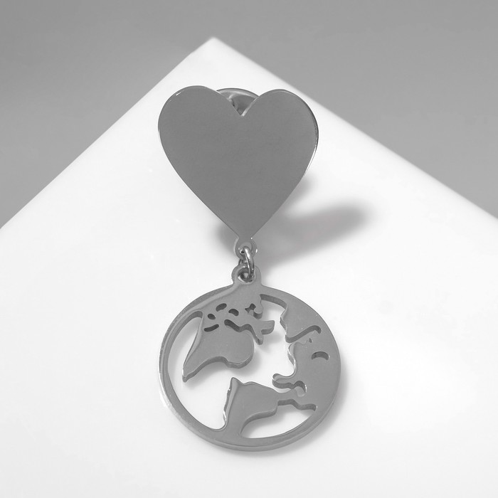 Значок "Планета" на сердце, цвет серебро - фото 4173094
