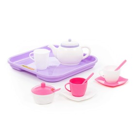 A set of children's dishes 