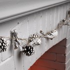 Гирлянда «Нить» 1.5 м роса с насадками «Шишки и ветки», IP20, серебристая нить, 30 LED, свечение тёплое белое, CR2032х2 7648904