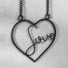 Фоторамка МДФ подвесная на цепочке "LOVE" 10х10 см - фото 802327954