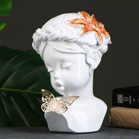 Фигура "Девушка с бабочкой и лилией" белый, 25х17см