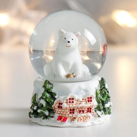{{photo.Alt || photo.Description || 'Стеклянный шар &quot;Белый мишка на крыше дома&quot; 4,5х4,5х6,5 см'}}