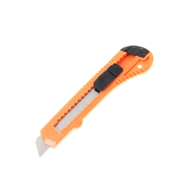 Нож универсальный Spаrtа, корпус пластик, квадратный фиксатор, 18 мм