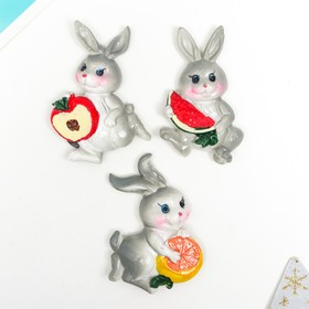 Магнит полистоун "Зайчонок с фруктами" МИКС 6,6х4,5 см