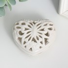 Шкатулка керамика "Сердце с ажурной бабочкой" белый 7х8х4 см - фото 6165835