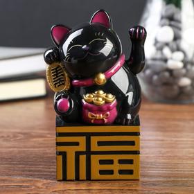 Сувенир кот пластик "Манэки-нэко с мешком богатства" 6 х 7 х 13 см, чёрный