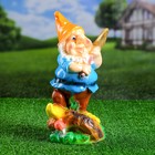 Садовая фигура "Гном с топором" 14х19х34см МИКС Садовая фигура "Гном с топором" 14х19х34см МИКС