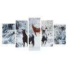 Модульная картина на подрамнике "Кони в зимнем лесу", 2 — 43×25, 2 — 58×25, 1 — 72×25 см, 75×135 см