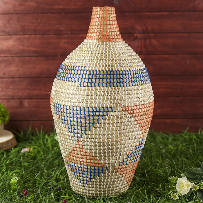 Плетеная ваза с чашей