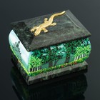 Box "Summer" pattern and lizard