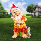 Садовая фигура "Гном с морковкой", разноцветный, 46 см, микс Садовая фигура "Гном с морковкой", разноцветный, 46 см, микс