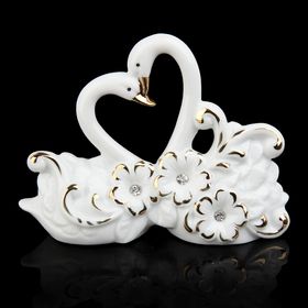 Сувенир керамика "Лебеди в цветах" белый, со стразами, 10х13,4х4,2 см