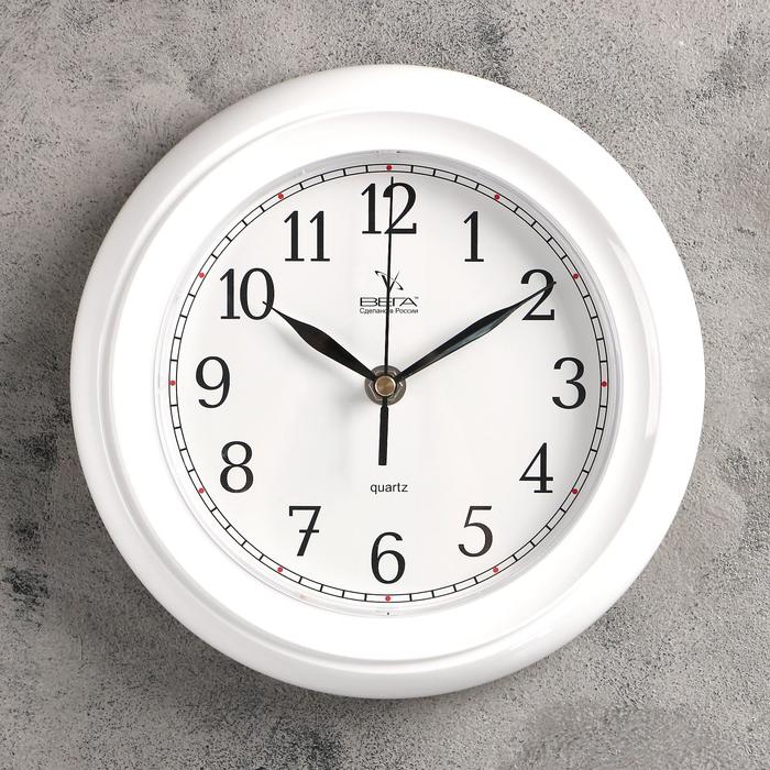 Белые часы настенные на кухню